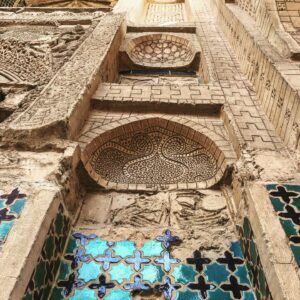 معماری آثار تاریخی در پیربکران